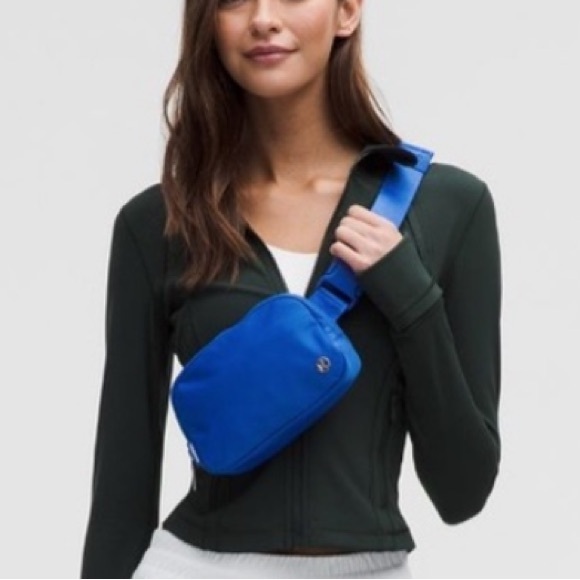 lululemon athletica Handbags - NEW LULULEMON EVERYWHERE BELT BAG GALACTIC COBALT BLUE/SILVER DISCONTINUED COLOR